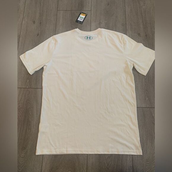 Under Armour men’s basketball graphic t shirt - Picture 2 of 3